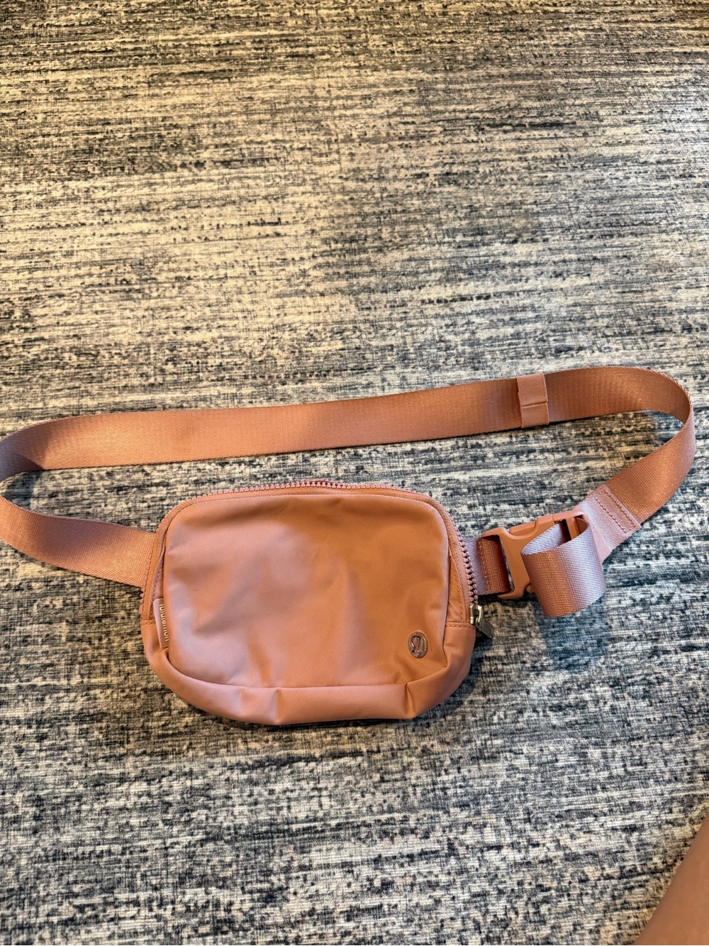 Pink belt Bag - Lululemon